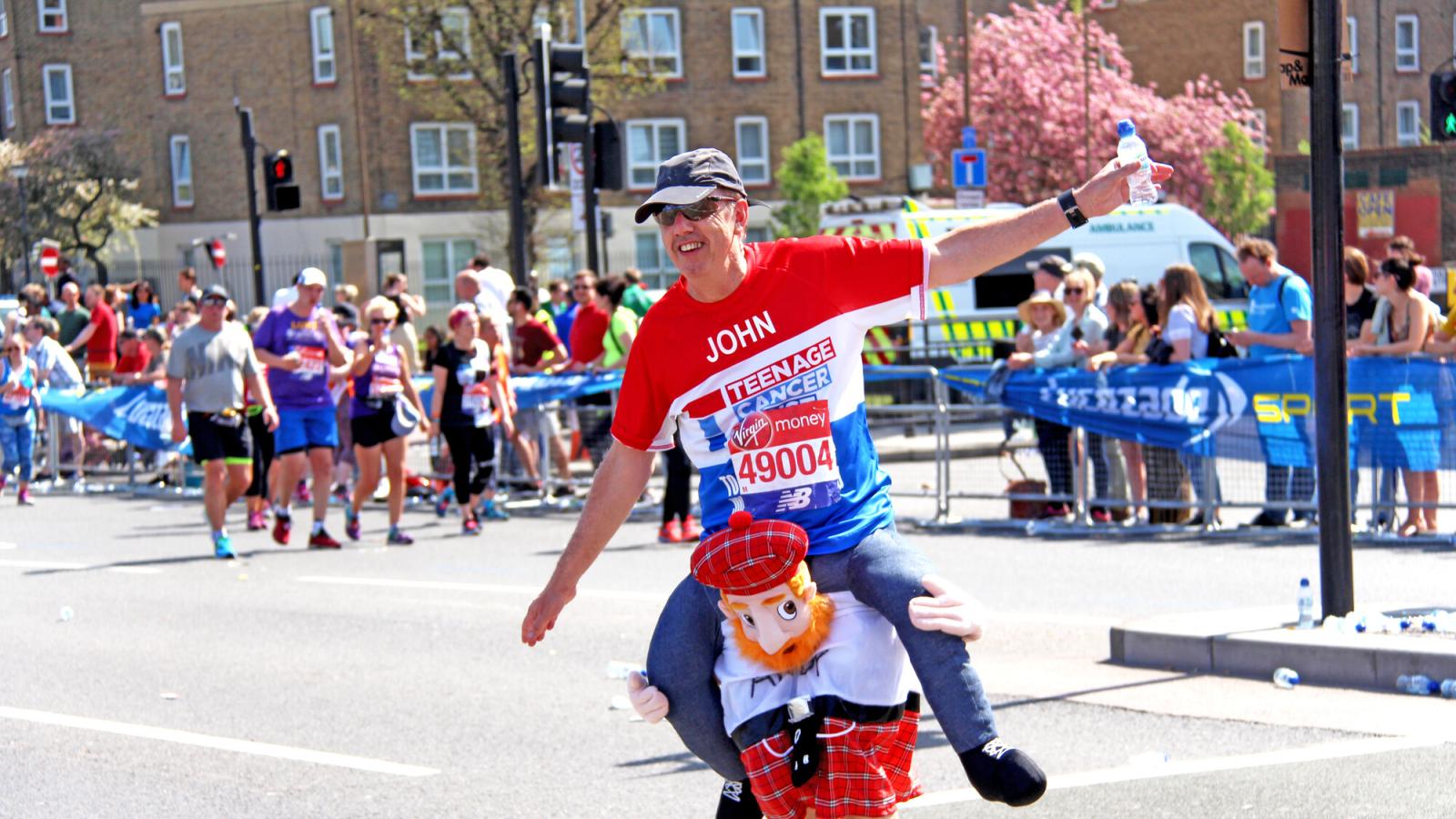 Manchester Marathon 2025 Teenage Cancer Trust